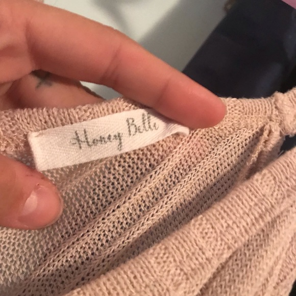 Light pink knitted no shoulder sweater - Picture 3 of 5